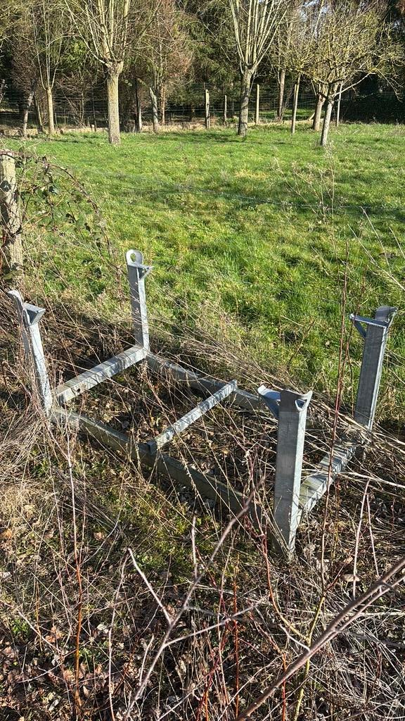 Stapelbak, Ophalen, Zo goed als nieuw