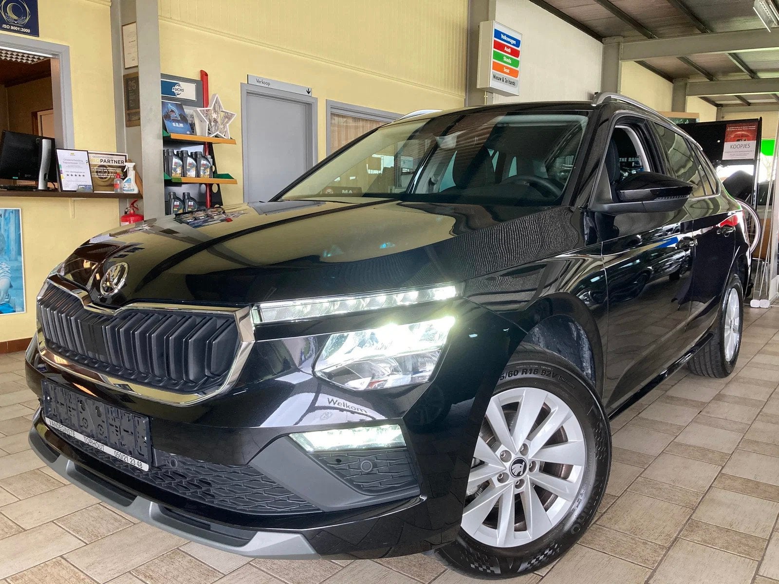 Skoda Kamiq 116tsi -AUTOMAAT -Airco -App -Adapt.Cruise -LED, Autos, Achat, Entreprise, https://public.car-pass.be/vhr/c2475ae3-4a8f-4e50-9365-6db6074c6279