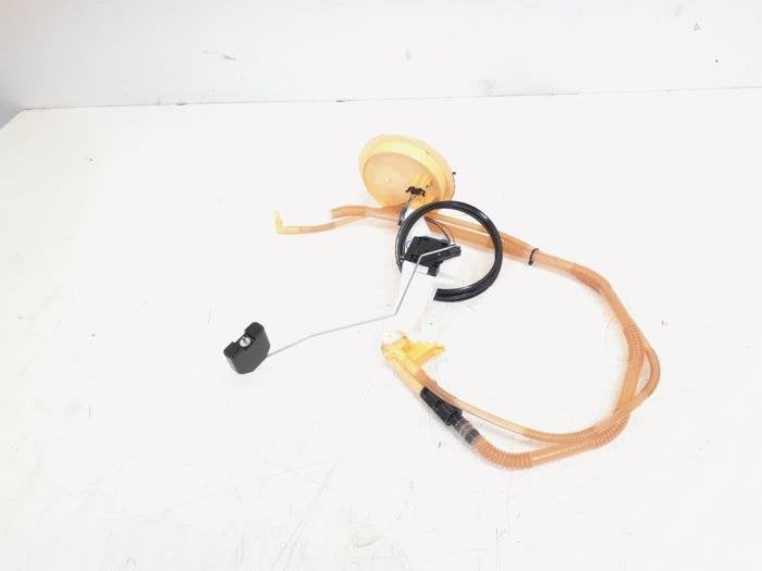 Tankvlotter van een Volkswagen Tiguan, Gebruikt, -, Volkswagen, -