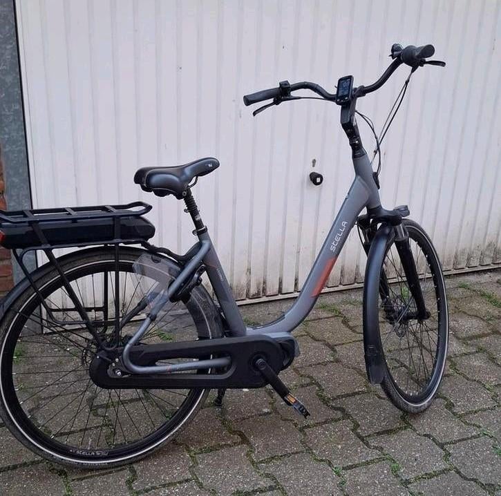 Elektrische fiets Stella, maat 50, slechts 1700 km rijden, Fietsen en Brommers, Zo goed als nieuw, 47 tot 51 cm, 50 km per accu of meer