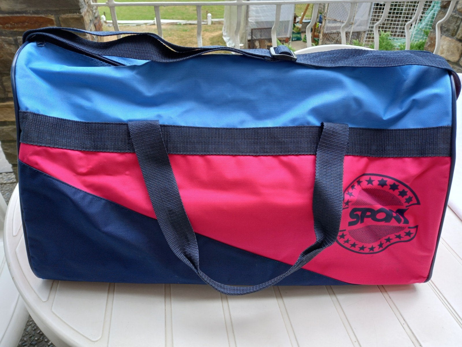 sac de sport jamais utilisé., Enlèvement ou Envoi, Neuf
