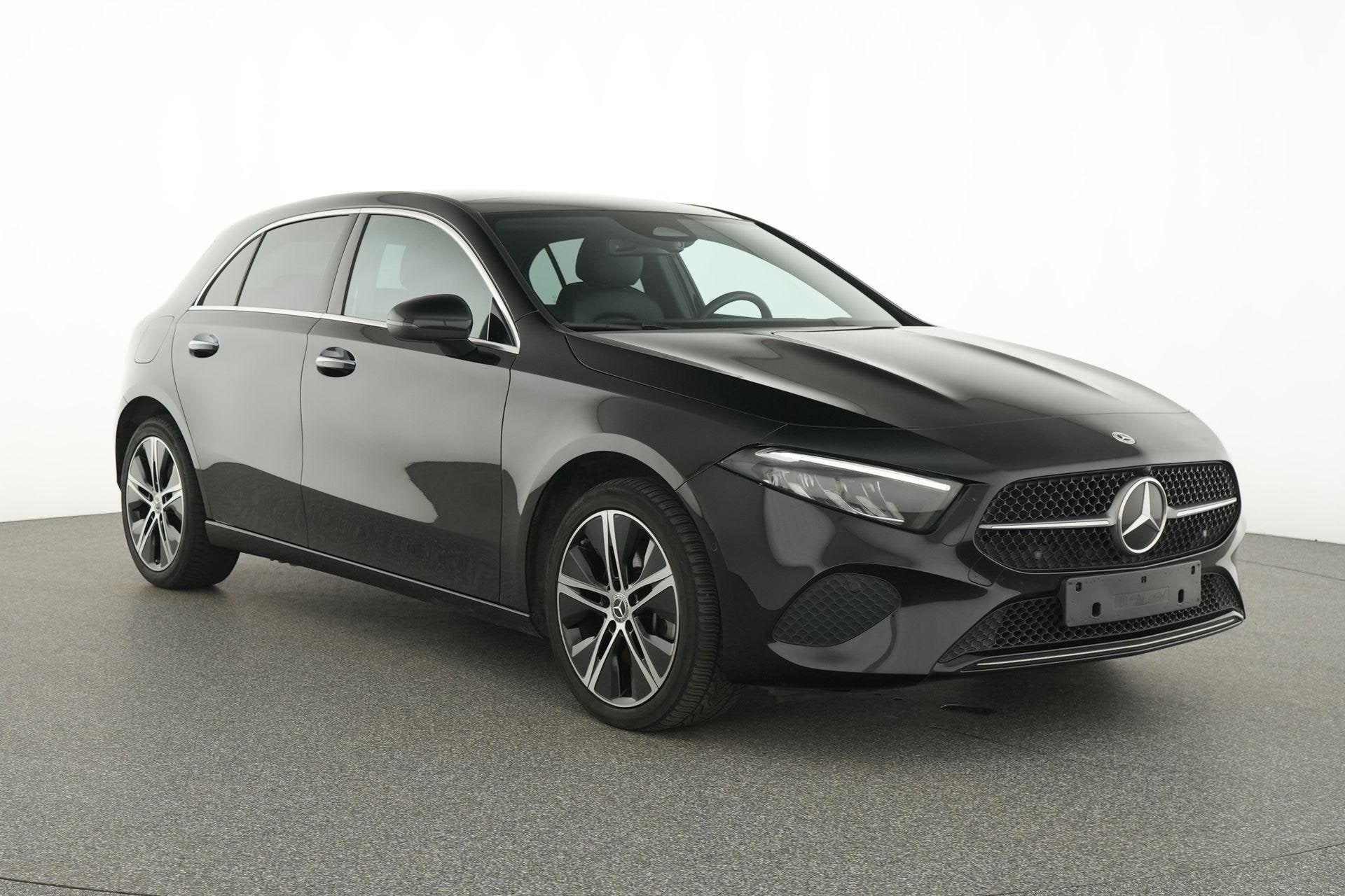 Mercedes-Benz A-klasse 250 e Hatchback Luxury Line | Panoram, Auto's, Stof, Gebruikt, 4 cilinders, 16 kWh