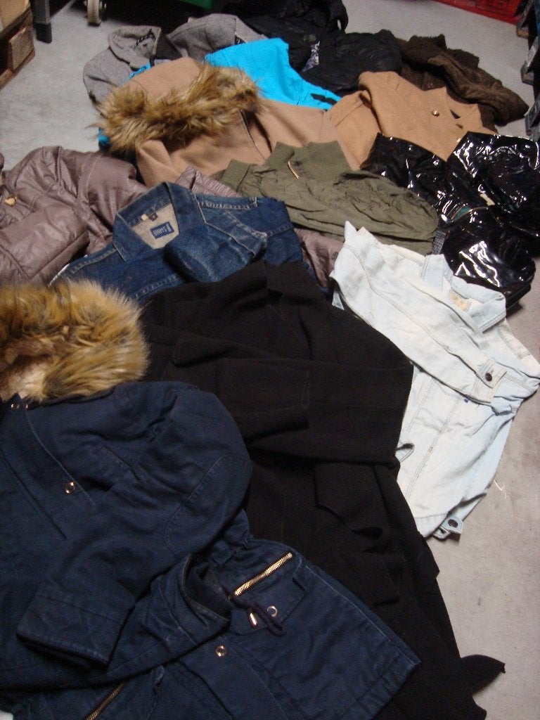 lot 14 vestes doudounes manteaux femme, Enlèvement, Porté