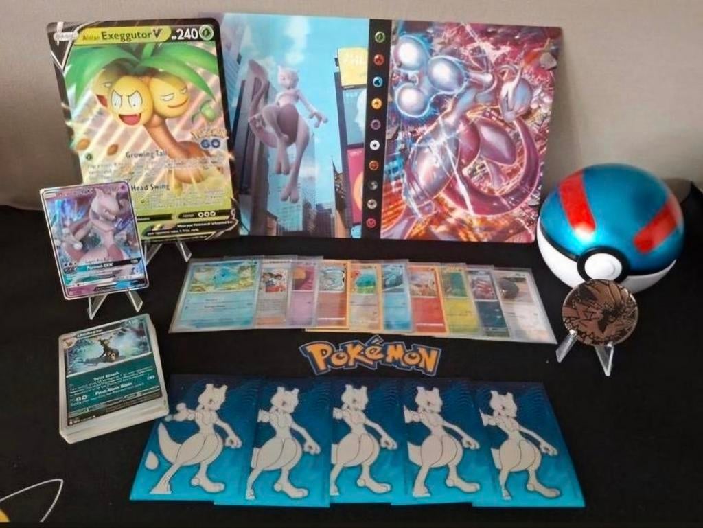 Pokémon set rond Mewtwo met verzamelmap, Hobby en Vrije tijd, Verzamelkaartspellen | Overige, Ophalen of Verzenden
