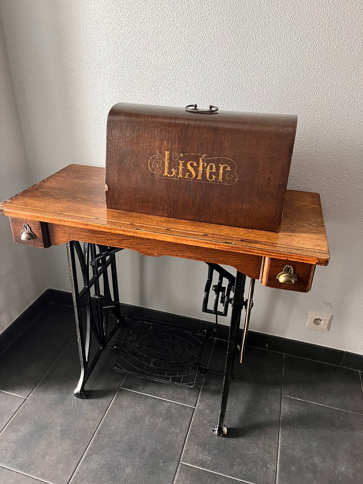 Lister naaimachine, Enlèvement