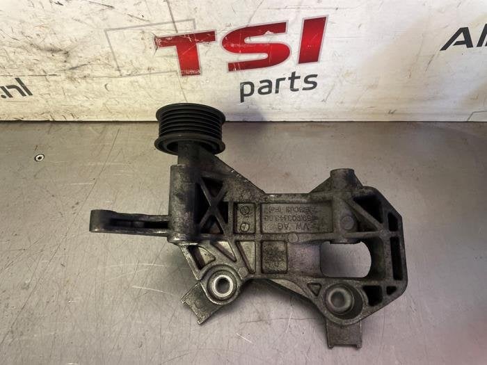 Support dynamo bas d'un Audi Q7, -, 3 mois de garantie, Utilisé, -