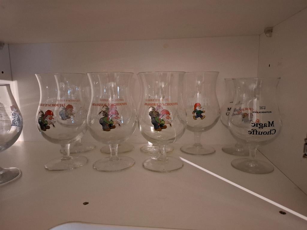 9 La chouffe glazen en 1 beker, Ophalen of Verzenden, Nieuw, Glas of Glazen, Overige merken