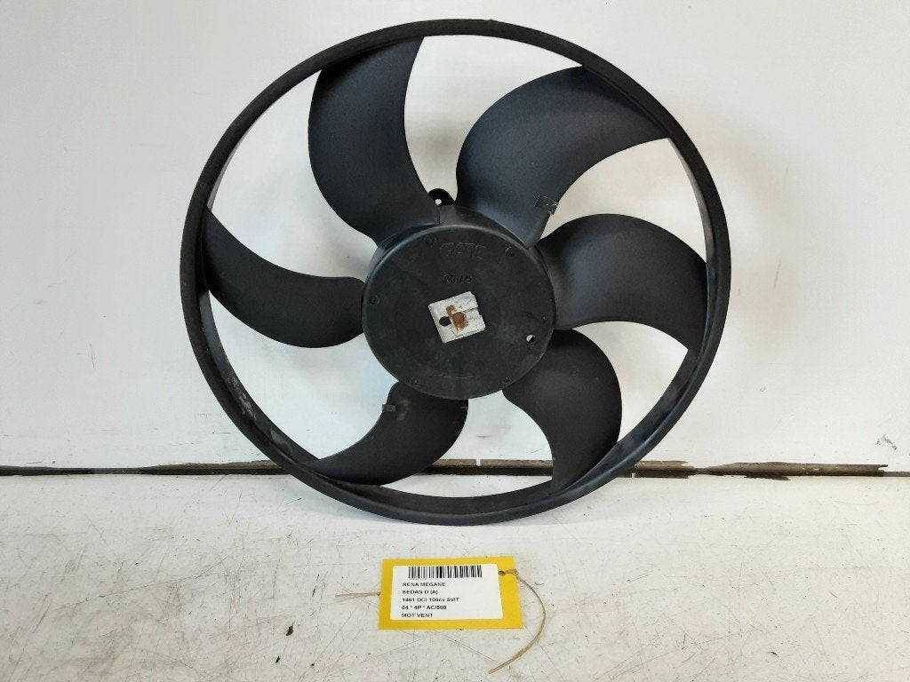 RADIATEURVENTILATOR Renault Megane II (LM) (5000241), Gebruikt, Renault, Peter-Huppertz-Straße 5
51063  Köln, DE, Dialog.deutschland@renault.de