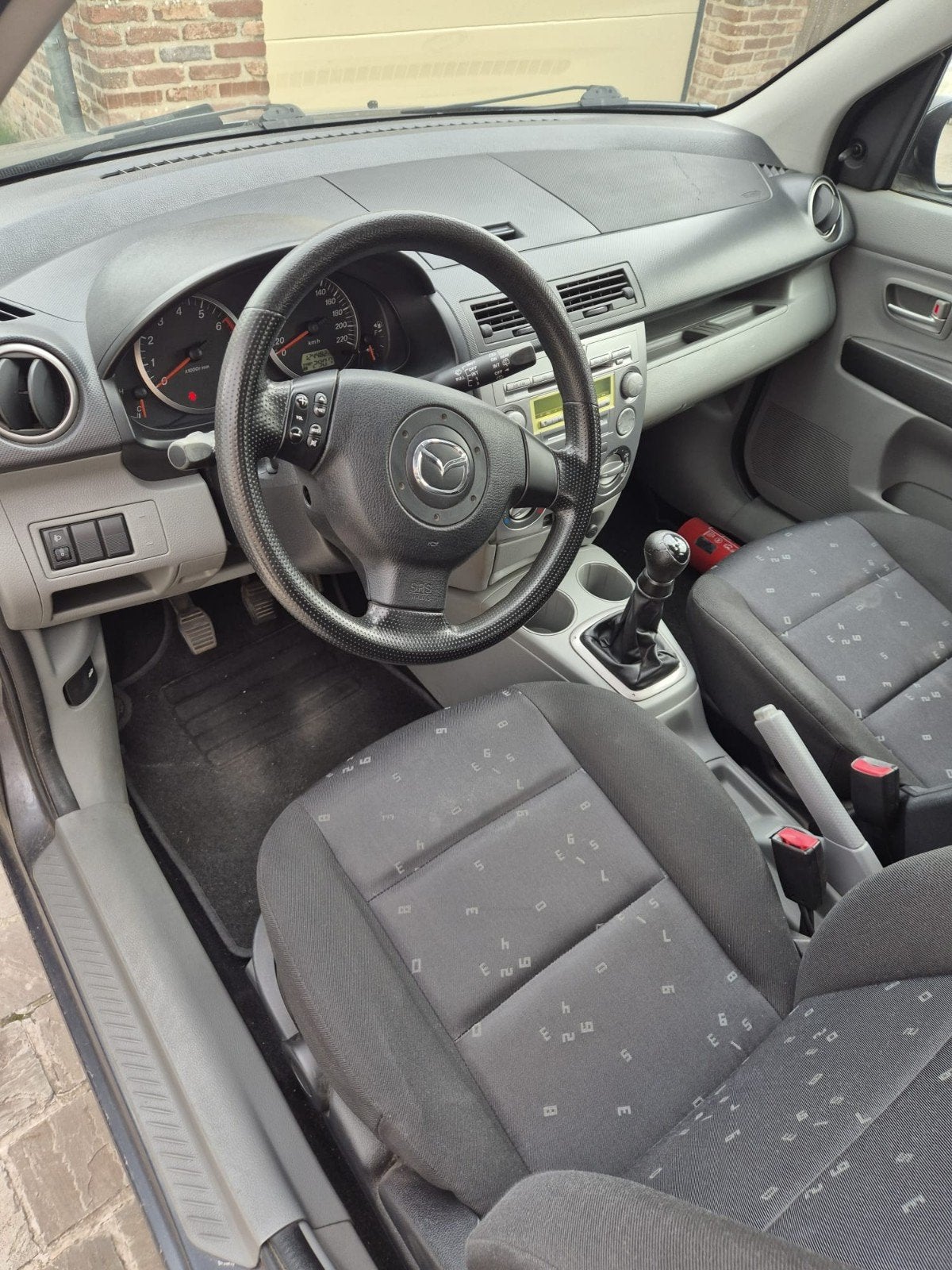 Mazda 2 bouwjaar 2004, Autos, Mazda, 1242 cm³, Achat, 4 portes, Boîte manuelle