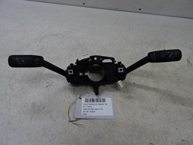 COMMUTATEUR Volkswagen Touran (5T1) (5Q1953513AA), Autos : Pièces & Accessoires, Volkswagen, Mevr. I. Hauben, Utilisé, Rue de l'Espoir 34 34
4030  GRIVEGNÉE, BE