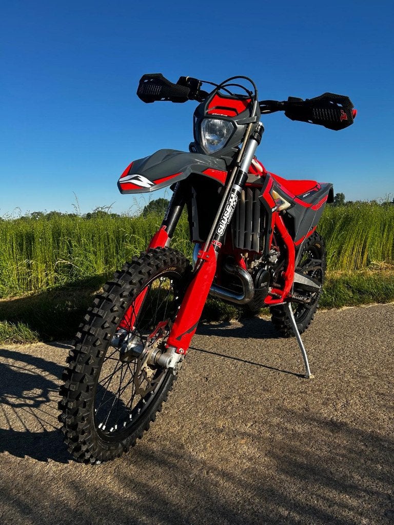 BETA 300 Xtrainer Enduro, Motoren, Ophalen