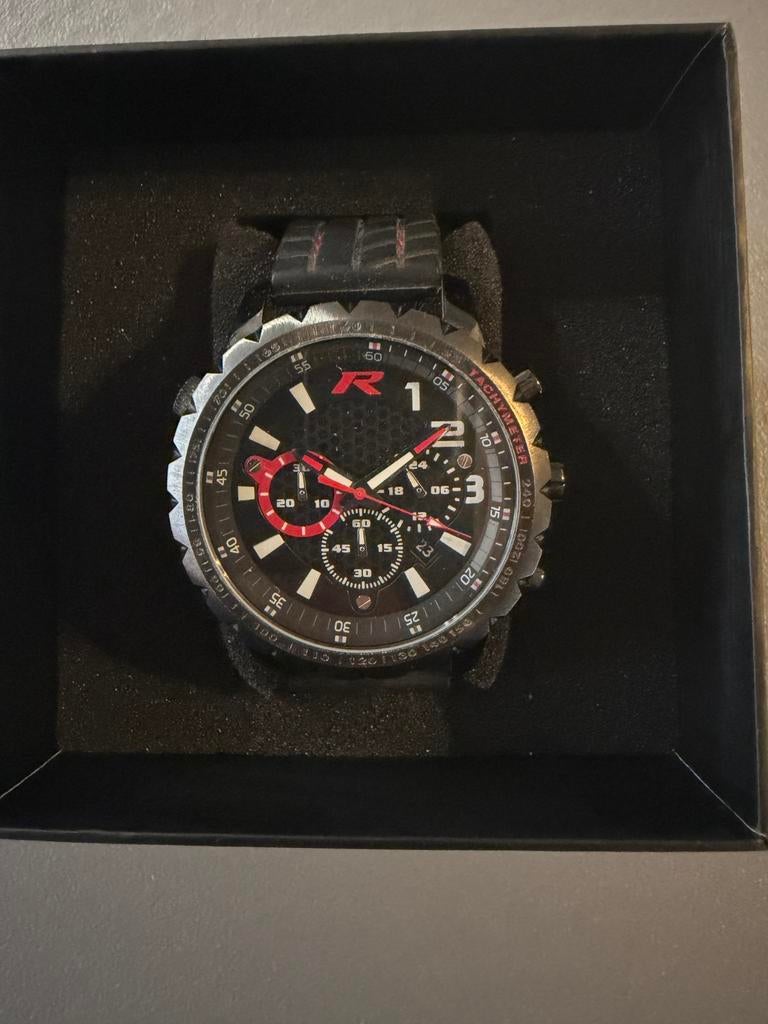 Honda type R limited edition, Handtassen en Accessoires, Horloges | Heren, Staal, Polshorloge, Kunststof, Zo goed als nieuw