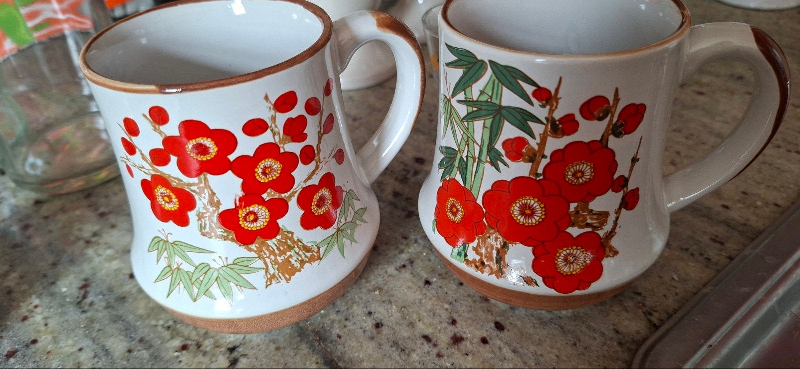 2 vintage mokken met oor, Ophalen