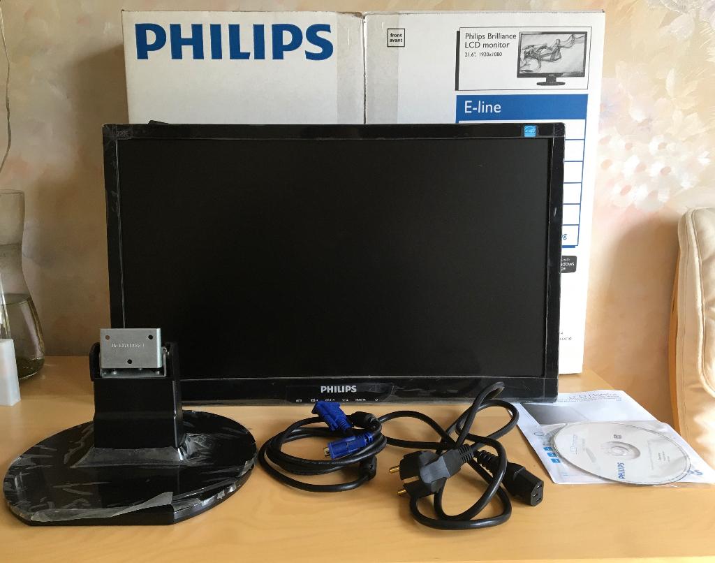 Moniteur LCD Philips 21.6" Full HD 16/9, 3 à 5 ms, Philips, HD, 21.6"