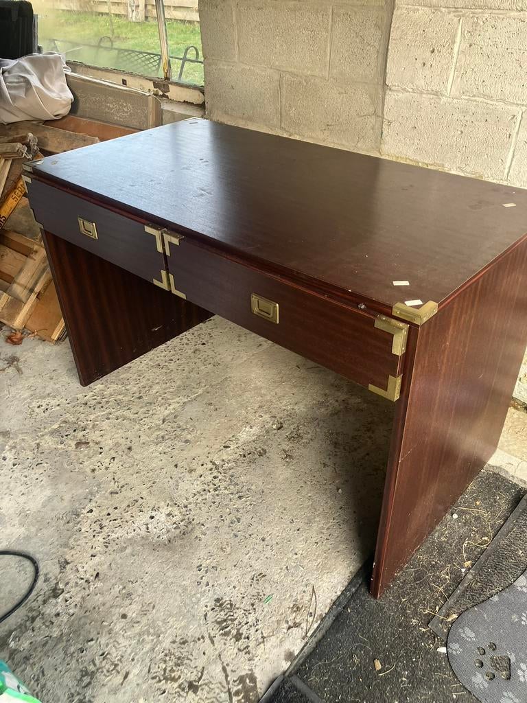 Gratis bureau en wandkast, Huis en Inrichting, Tafels | Salontafels, Ophalen, Zo goed als nieuw