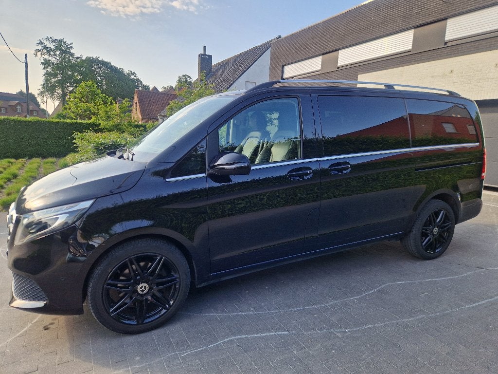 Mercedes-Benz V-klasse V250, Auto's, Automaat, 4 cilinders, Zwart, Leder