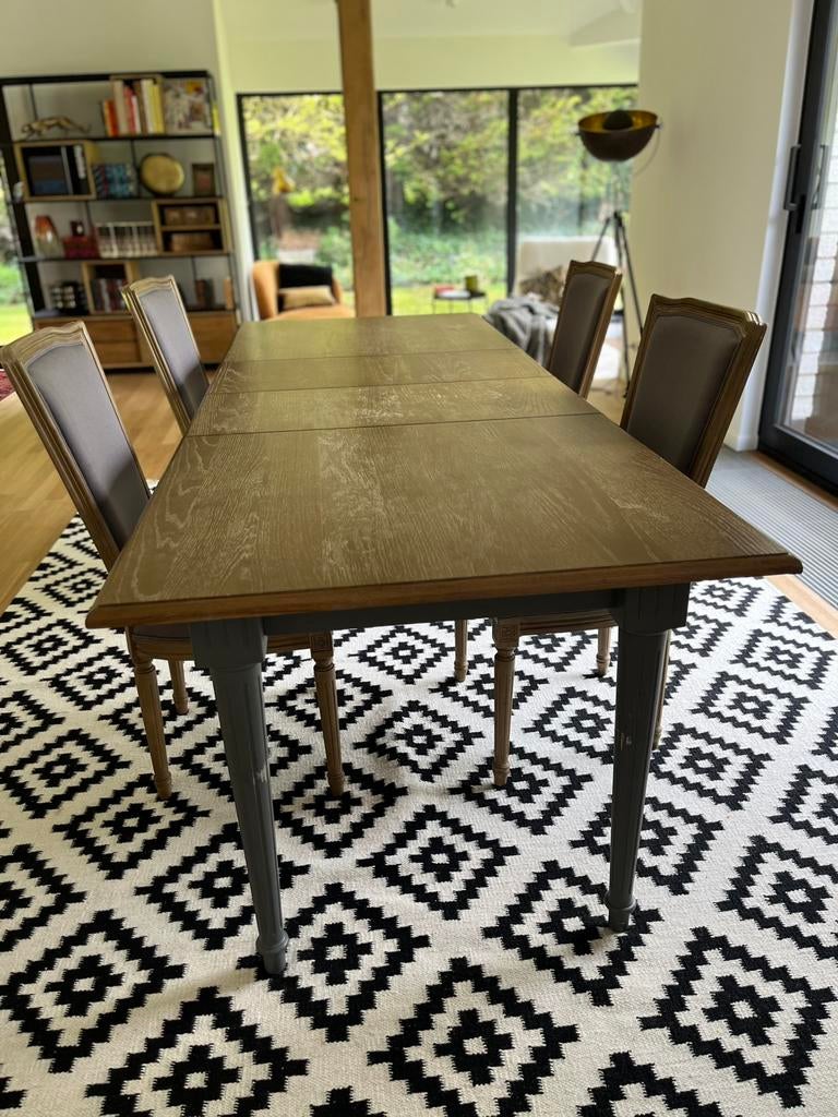 Lot de table à manger extensible 4-8 couverts + 4 chaises, Enlèvement, Comme neuf, Chêne