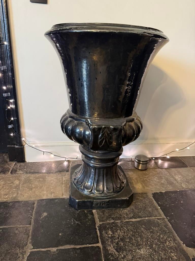 Grote pot - bloempot, Enlèvement