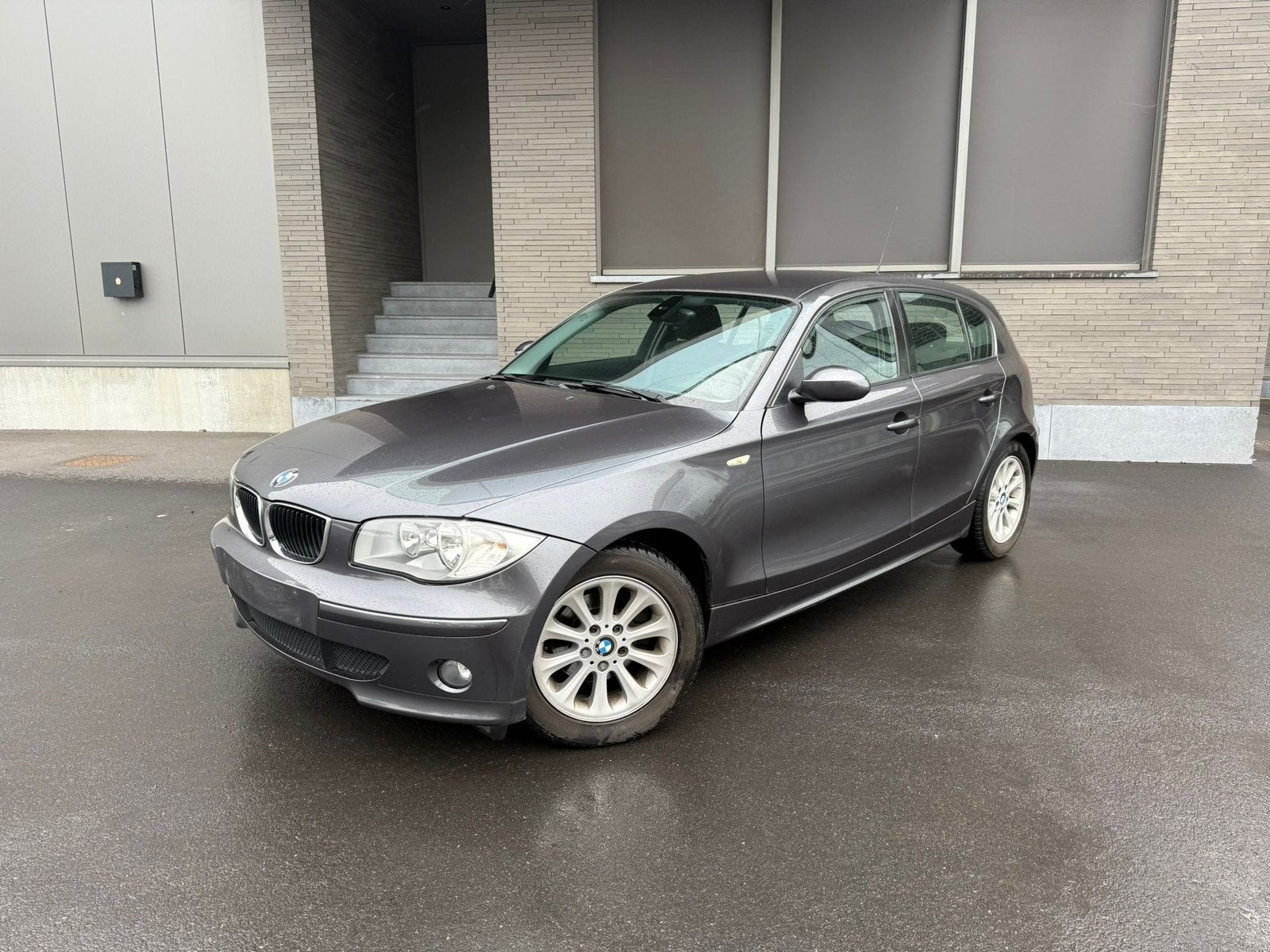 BMW 118d | 2.0 Diesel | 168 000 km, 90 kW, Argent ou Gris, Achat, 4 portes
