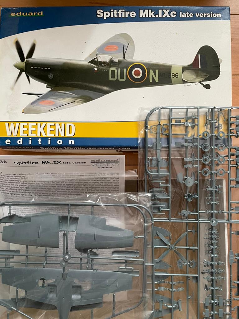 Eduard Spitfire Mk IX plaat, Hobby en Vrije tijd, Ophalen of Verzenden, Zo goed als nieuw