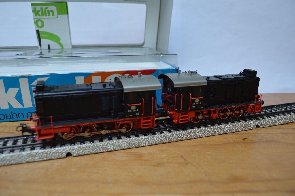 Märklin 3346 : ensemble diesel allemand à double traction, Analogique, Enlèvement ou Envoi, Courant alternatif, Utilisé