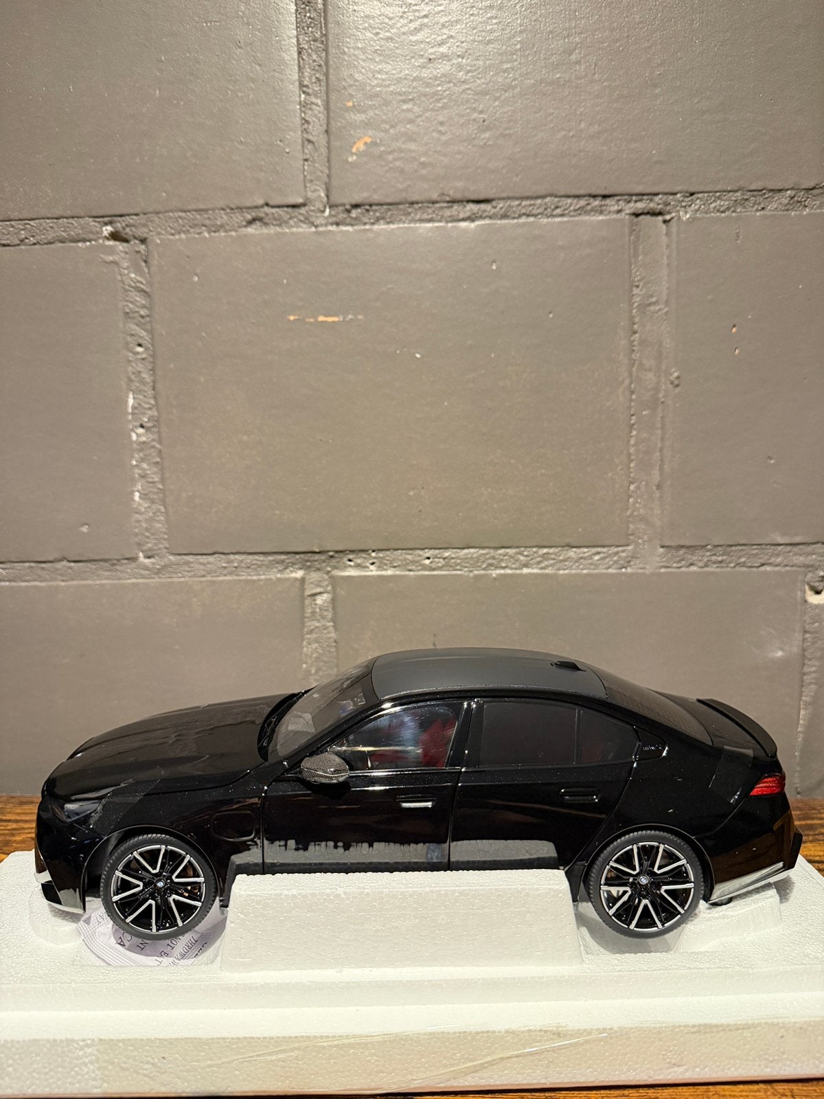 Minichamps Bmw M5, Hobby en Vrije tijd, Modelauto's | 1:18, Ophalen, Zo goed als nieuw, MiniChamps