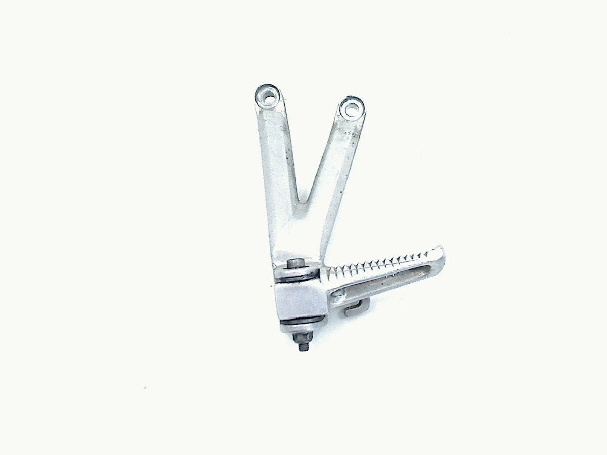 REPOSE PIEDS SUPPORT ARRIÈRE GAUCHE Yamaha, Motos, Dhr. S. di Majo, Utilisé, Info@cama-motorparts.nl, P.J. Troelstraweg 8 8
3144 CX  MAASSLUIS, NL