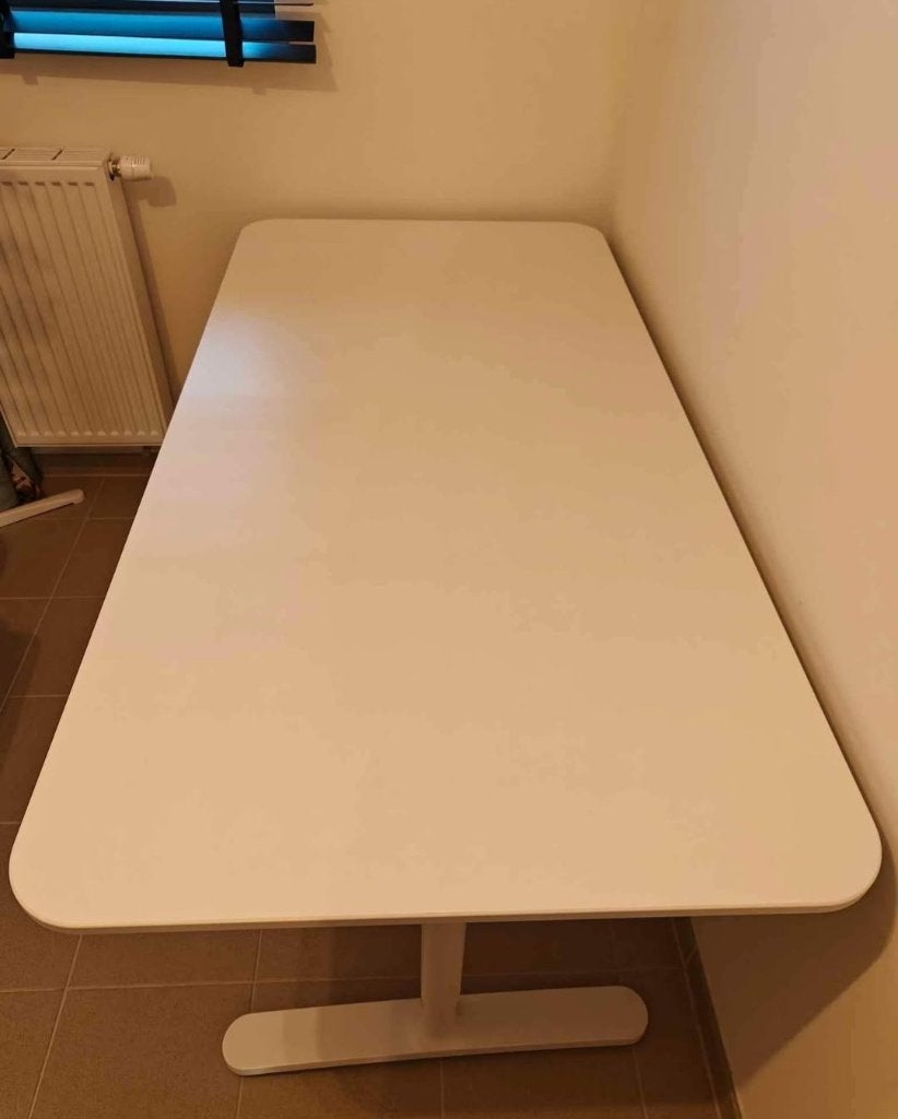 IKEA BEKANT BUREAU, Maison & Meubles, 160 cm, Bureau d'écolier, Goulotte de câbles, Comme neuf
