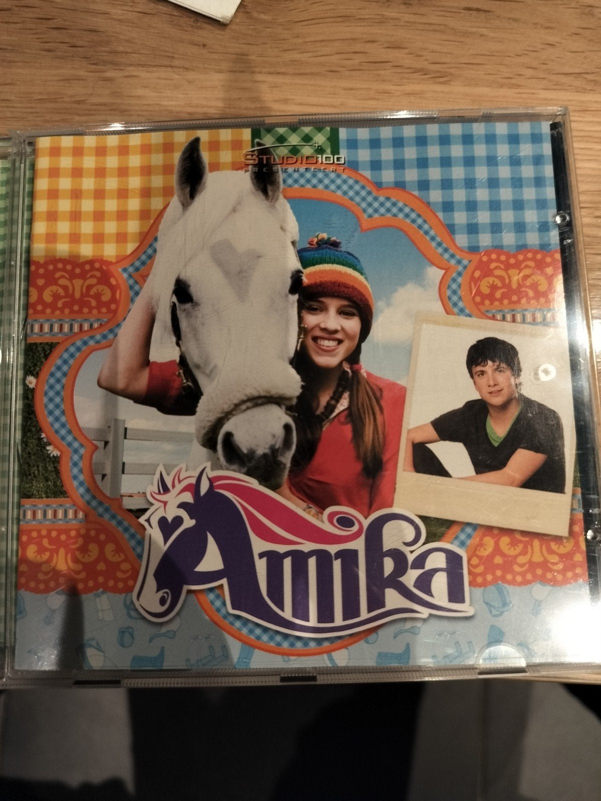 Amika, Enlèvement ou Envoi