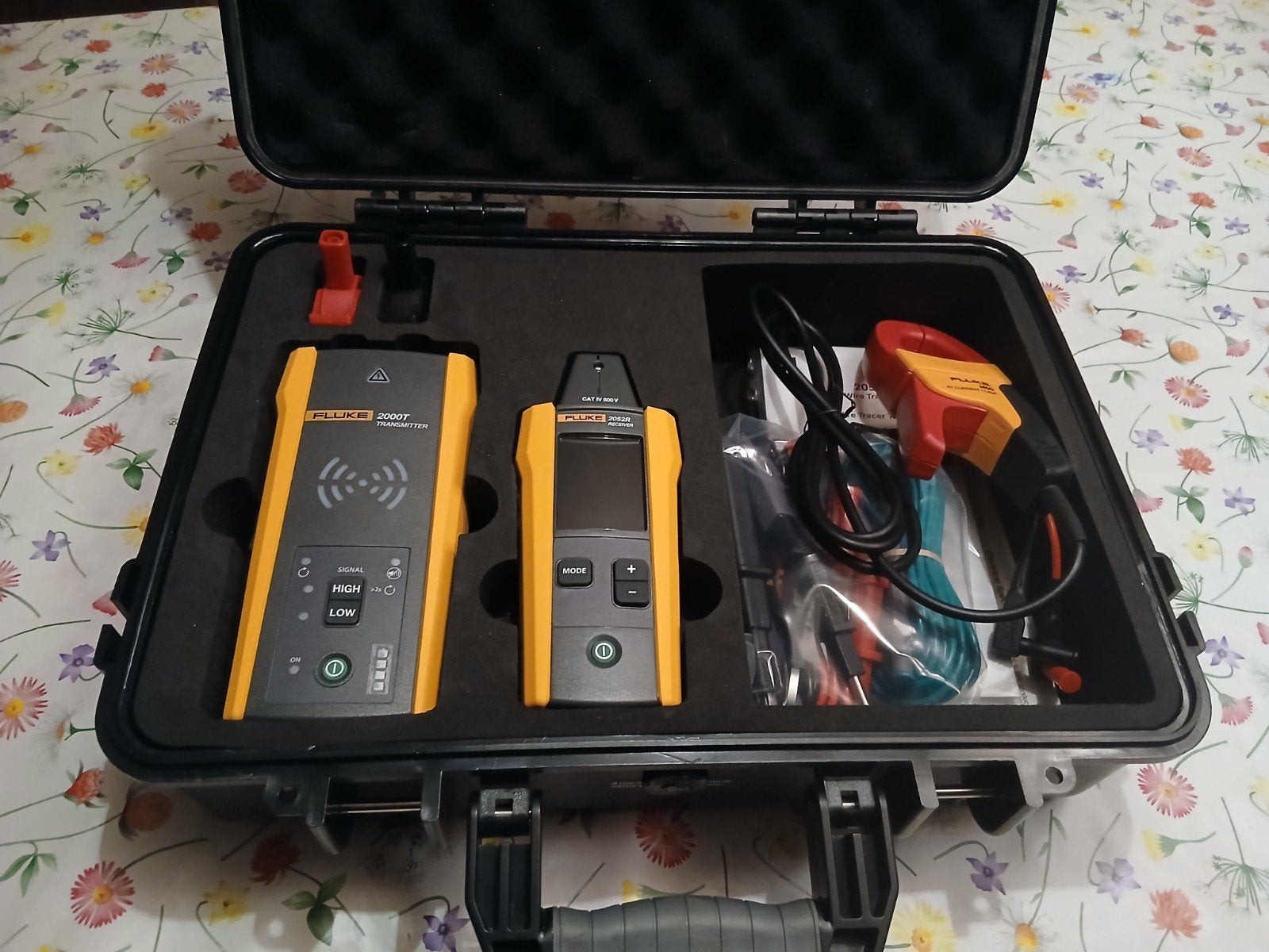 Fluke 2052 geavanceerde kabelzoekerset, Ophalen of Verzenden, Nieuw, Elektriciteit