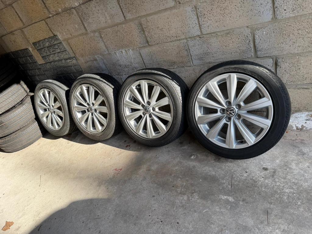 Volkswagen Polo velgen met zomerbanden 215.45.16, Auto-onderdelen, Banden en Velgen, Ophalen, Zomerbanden, Band(en)