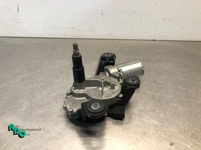 Moteur essuie-glace arrière d'un Nissan Qashqai (Qashqai 07, -, 3 mois de garantie, Utilisé, -