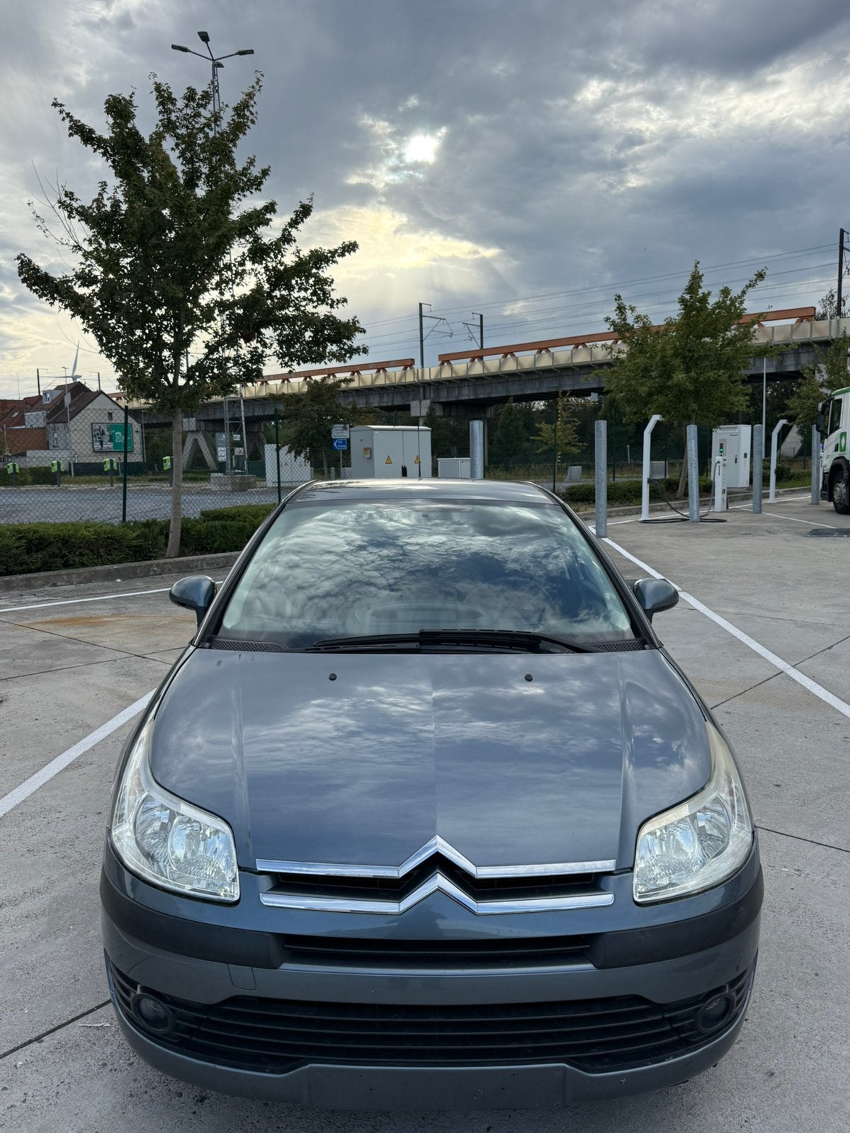 Citroën C4 1.4i Carplay 2006 prête à être immatriculée, Autos, Argent ou Gris, Achat, 65 kW, Boîte manuelle