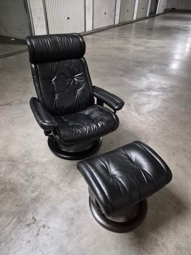 Ekornes Royal Stressless fauteuil + poef - zwart leer, Ophalen, Leer