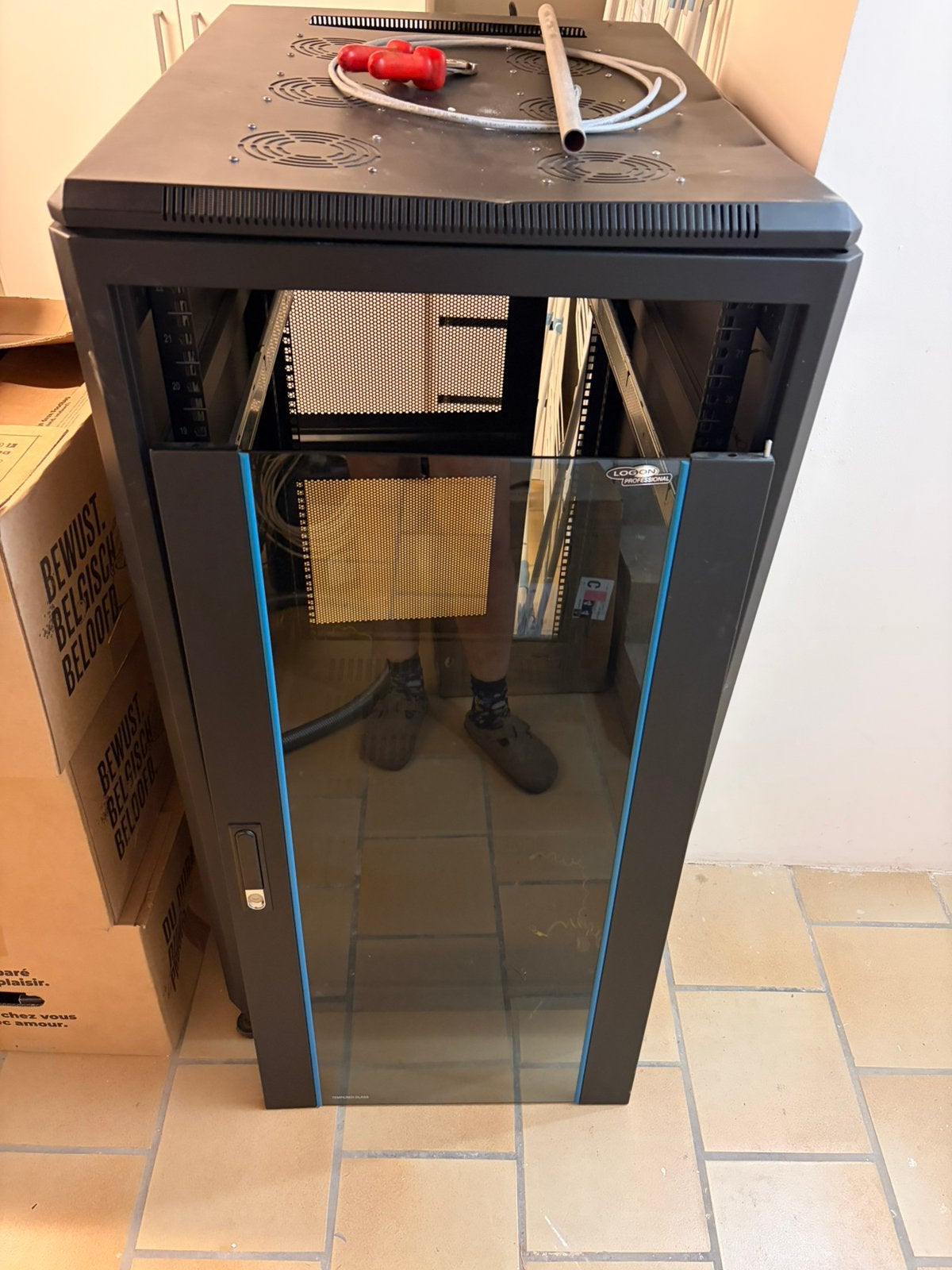 Serverkast, Computers en Software, Serverkasten, Ophalen, Zo goed als nieuw