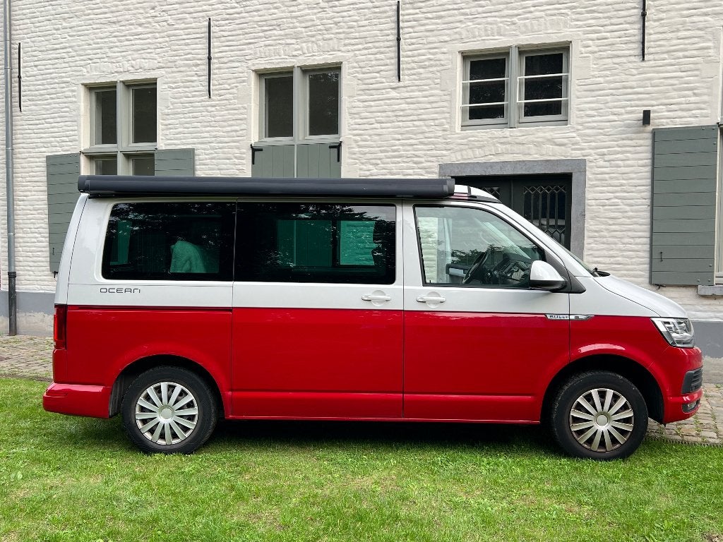 VW California, OCEAN, T6, Rood/Wit, DSG Automaat, TDI, Auto's, Stof, 2500 kg, Diesel, Grijs
