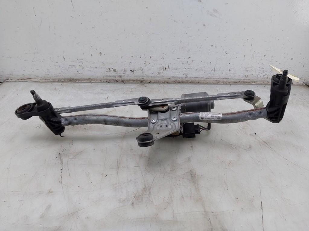 RUITENWISSER MECH + MOTOR Skoda Octavia Combi (NXAC), Robert Bosch AG, Gebruikt, Skoda, Robert-Bosch-Allee 1
74232  Abstatt, DE