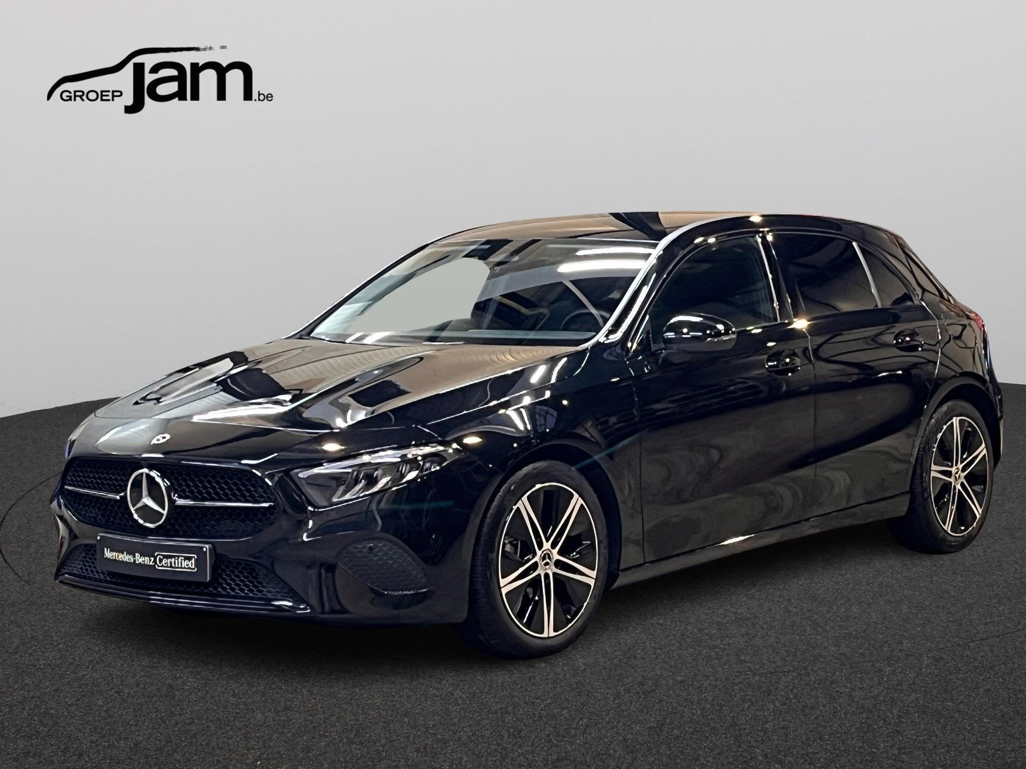 Mercedes-Benz A-Klasse 200 Night edition (automatique), Autos, Achat, 1440 kg, Noir, 5 places