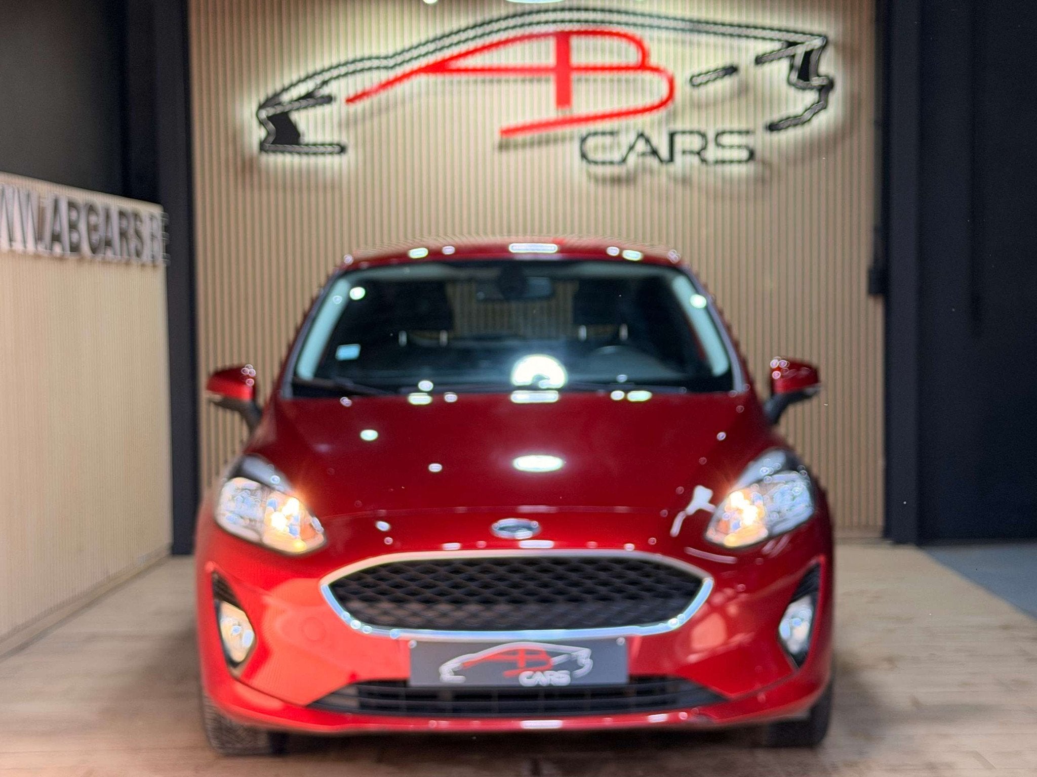 Ford Fiesta 1.1 * UTILITAIRE 2 PLACES * GARANTIE 12 MOIS *, Autos, Camionnettes & Utilitaires, Rouge, Achat, Euro 6, 2 places