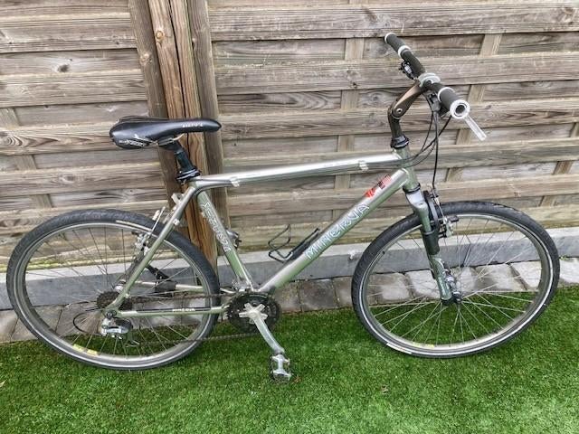 Jongensfiets Minerva 26 inch, Fietsen en Brommers, Velgrem, Versnellingen, Ophalen, 26 inch of meer