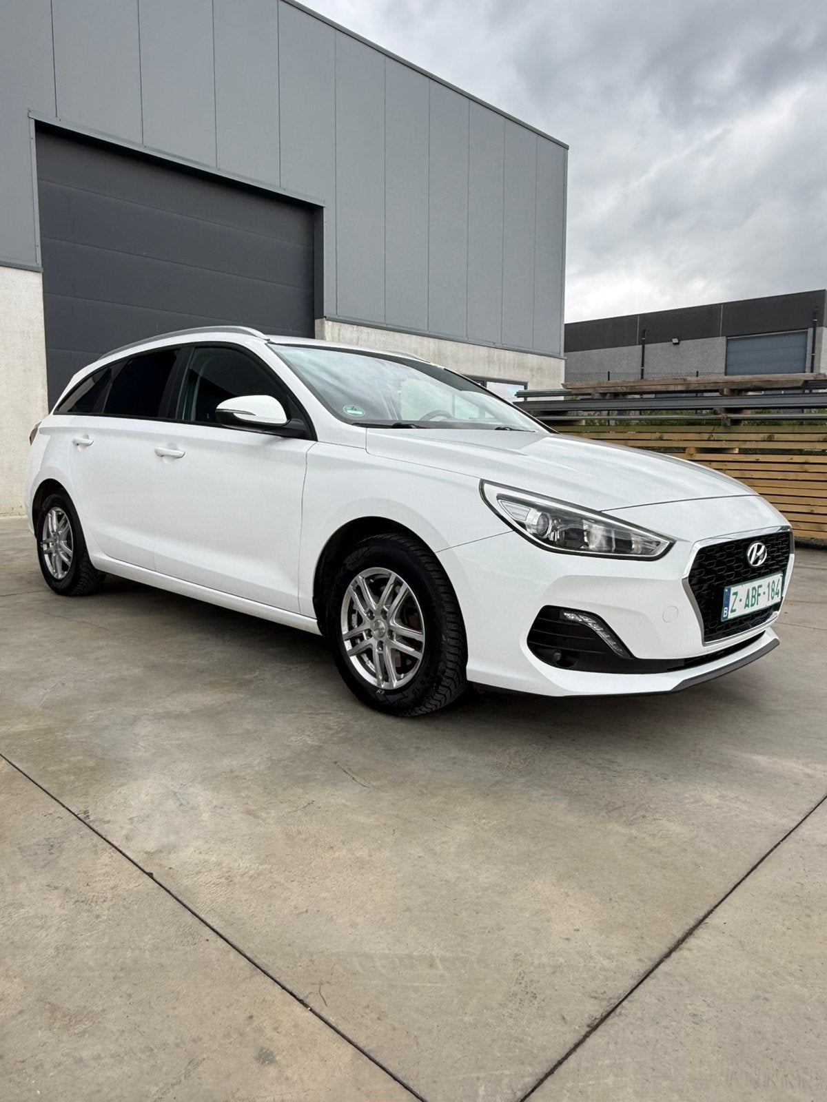 Hyundai i30 SW  en parfait état avec garantie 1 an, Achat, Euro 6, Boîte manuelle, 5 portes
