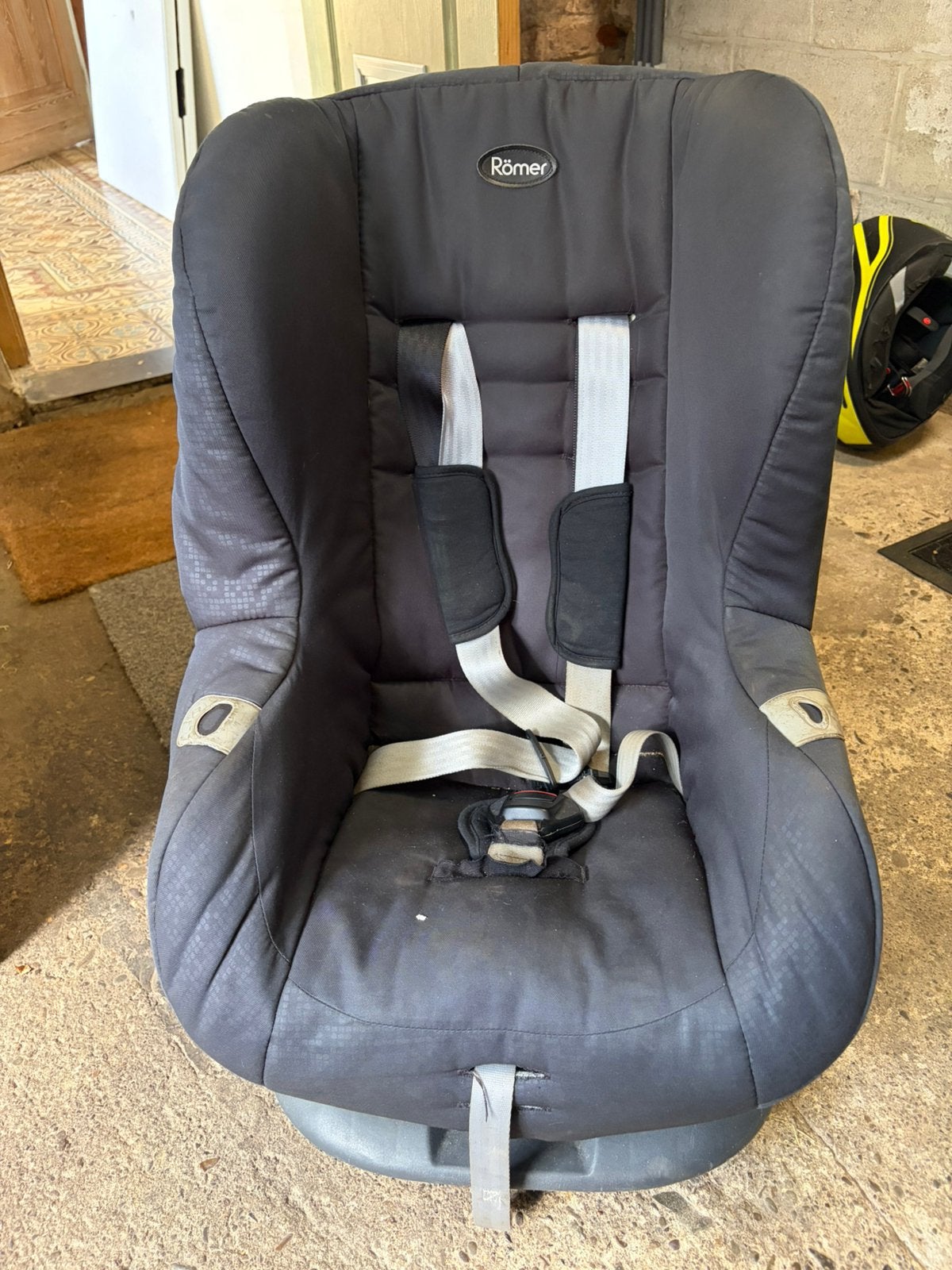 Romer Britax pour ceintures 2 ou 3 points, Romer, Ceinture de sécurité, 0 à 18 kg, Enlèvement