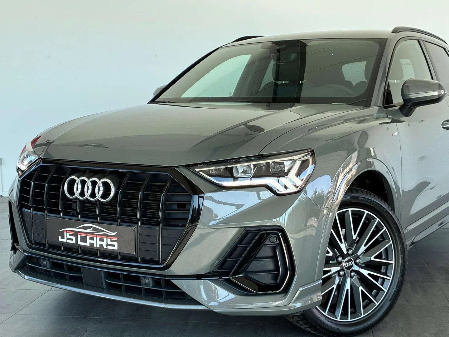 Audi Q3 1.5 TFSI S-LINE-1ERPRO-COCKPIT-CARPLAY-CAMERA-GPS-JA, 110 kW, Entreprise, Boîte manuelle, Alcantara