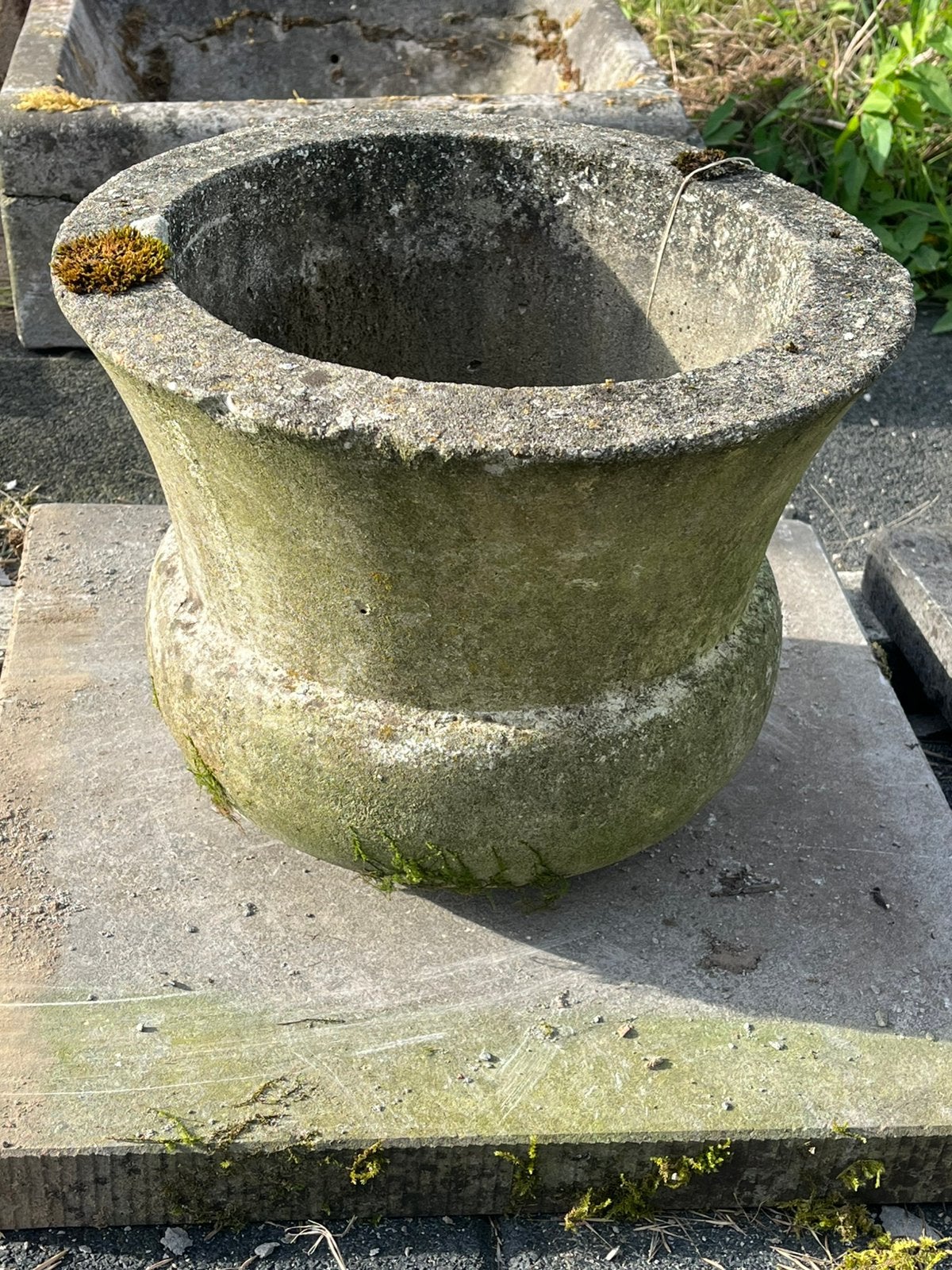 Betonnen bloempot, Moins de 30 cm, Rond, Béton, Enlèvement