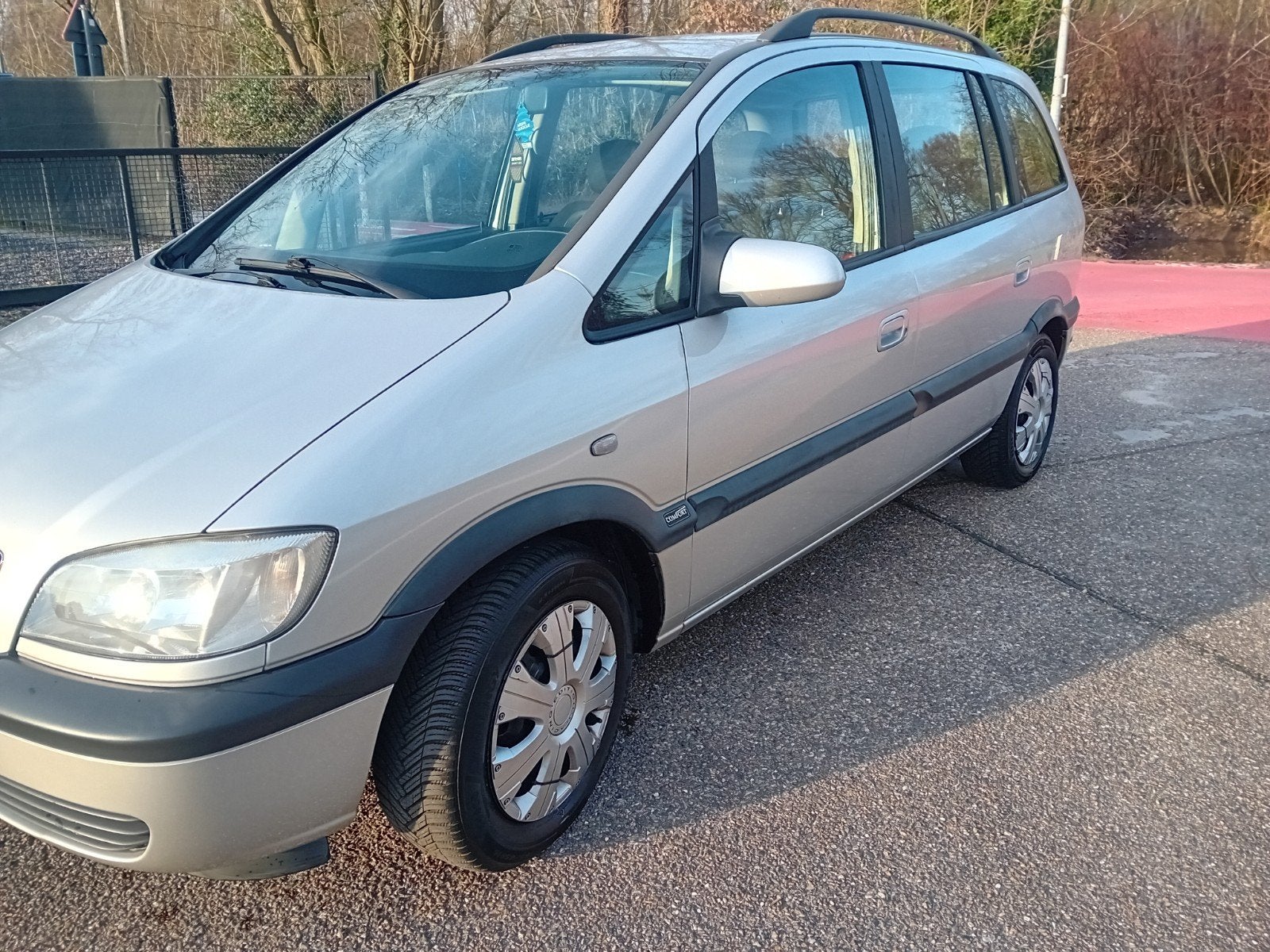 Opel zafira 1.6 benzine, Auto's, 4 deurs, 1600 cc, 7 zetels, Zafira