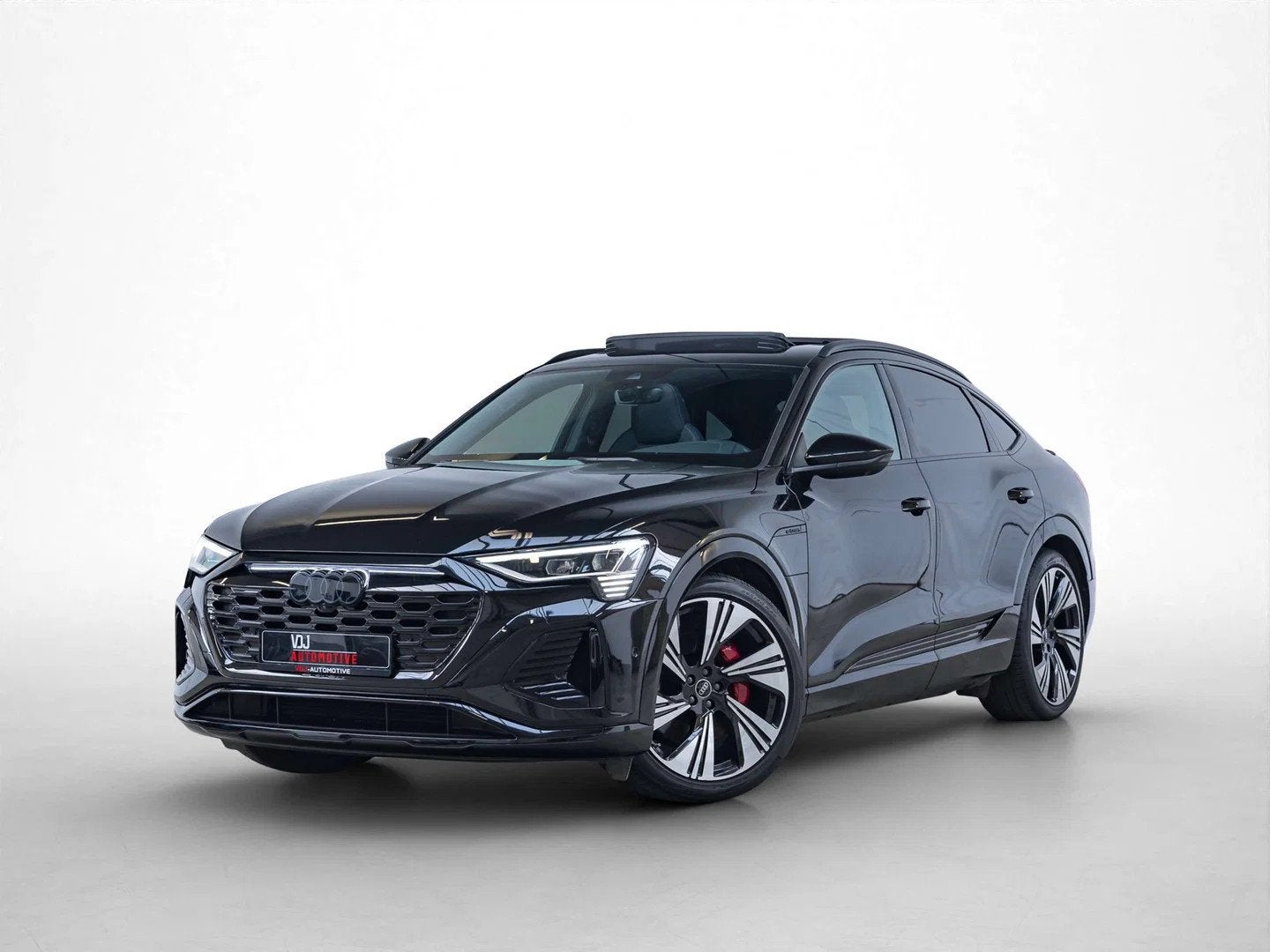 Audi Q8 e-tron 55 QUATTRO S LINE|PANO|ACC|LA|360|KEYLESS|, Auto's, Audi, Automaat, Gebruikt, Zwart, https://public.car-pass.be/vhr/fd087737-ae0e-47b9-bfd2-6d6df001ca67