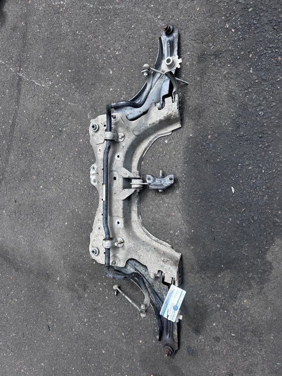 BERCEAU MOTEUR Renault Clio IV (5R) (01-2012/08-2021), Autos : Pièces & Accessoires, Renault, Utilisé, Peter-Huppertz-Straße 5
51063  Köln, DE
