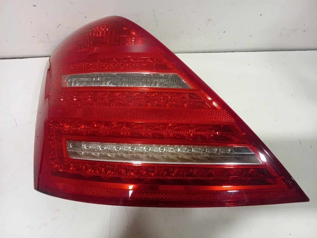 Achterlicht links buiten Mercedes-Benz S-Klasse, Autos : Pièces & Accessoires, Éclairage, Onderdelen@venauto.nl, Van der Ven Autorecycling B.V.