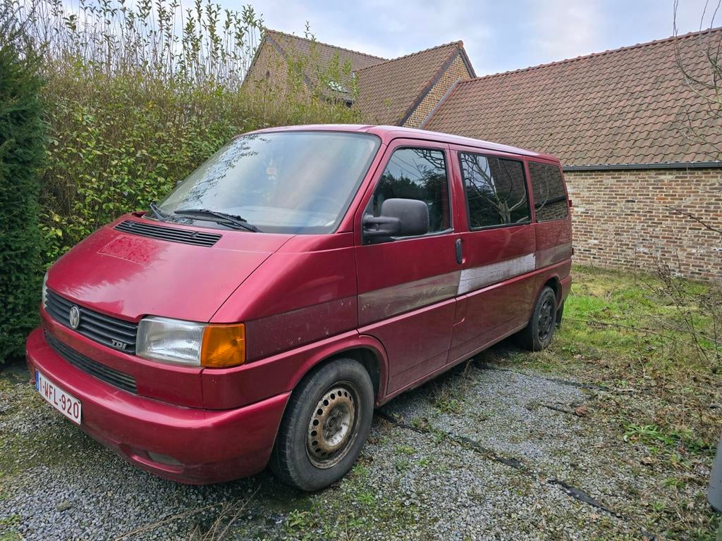 Volkswagen T4 (1998) 8 plaatsen te koop, Autos, Volkswagen, Rouge, 8 places, Achat, 4 portes