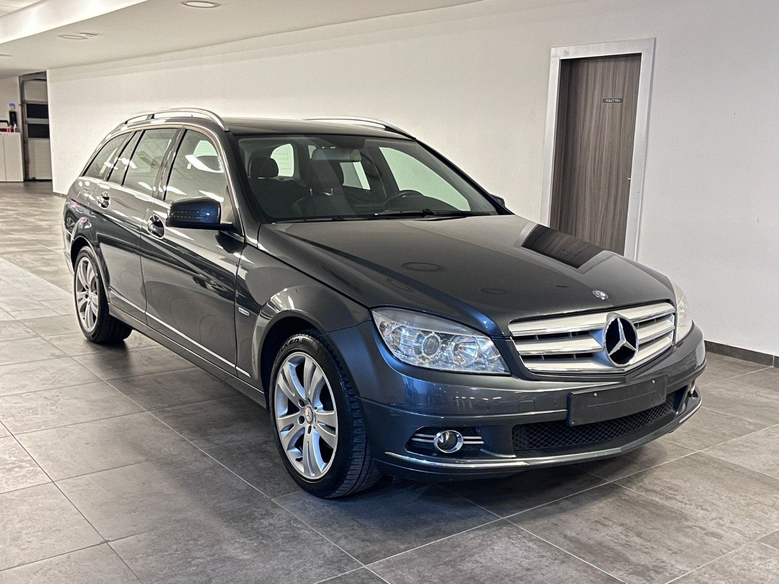 Mercedes-Benz C 200, Auto's, Mercedes-Benz, Voorwielaandrijving, Euro 5, Zwart, Blauw